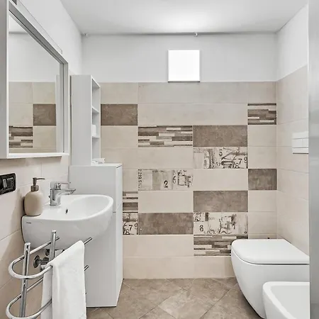 Apartment Loft Daiquiri Nel Centro Di Milano, Via Sottocorno, Porta Vittoria