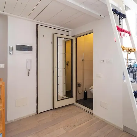 Piccolo Loft Navigli Milan