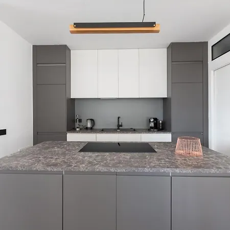 Sant'ambrogio Bright And Stylish Flat *