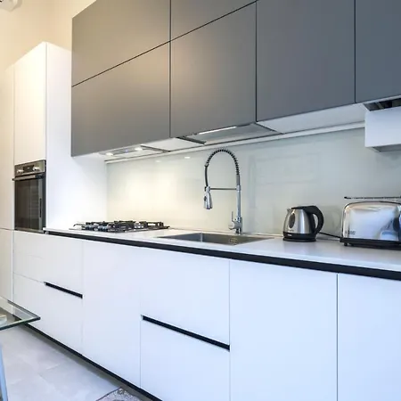 Easylife - Comoda Residenza Con Terrazzino Abitabile In Zona Sant Ambrogio Milan