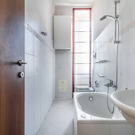 Domusmi Sempione-95 Milan
