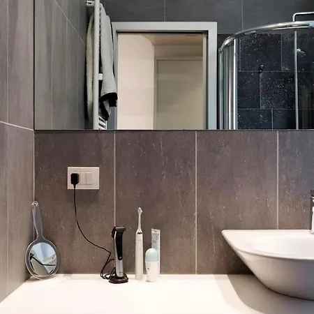 Real Jewel Next To Cenacolo And Cadorna Station Apartment Milan