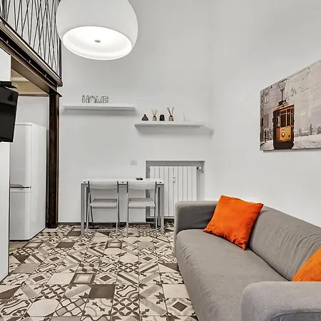 Loft Spritz Nel Centro Di Milano, Via Sottocorno, Porta Vittoria Milan