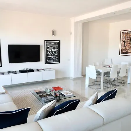 Lux 180sqm Flat - Entire Last Floor * Milan