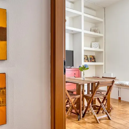Joivy Adorable 1 Bed Flat Near Centre شقة ميلان
