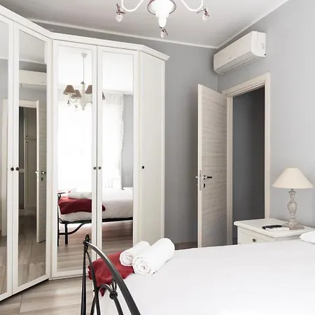 Youhosty - Napoli 35 * מילאנו