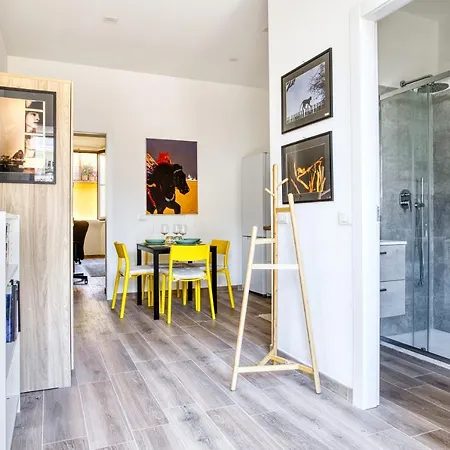 Joivy Bright Flat Near Sforzesco Castle *