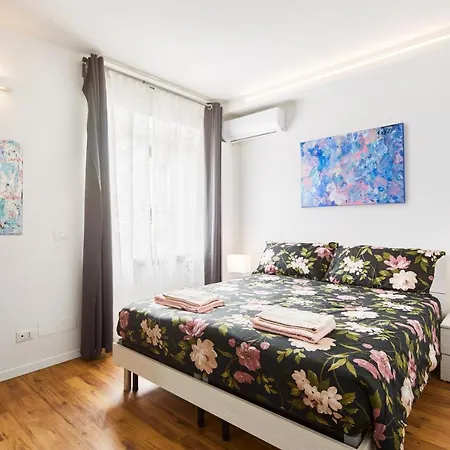 House Navigli In The Heart Of The Naviglio Grande *