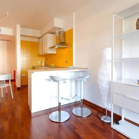 Cozy With Spacious Veranda *
