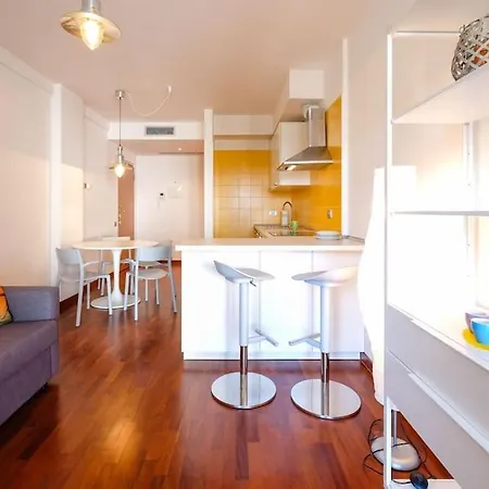 Apartamento Cozy With Spacious Veranda *