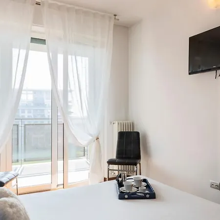 Sky Santa Giulia * Mediolan