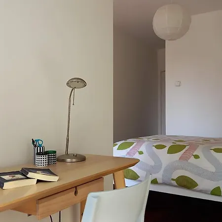 Cozy With Spacious Veranda Apartment Milan