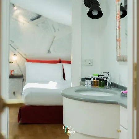 Keys Of Italy - Pontaccio 2 Your Refuge Rouge * Milan