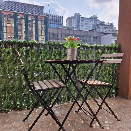 Quick Flat - * מילאנו