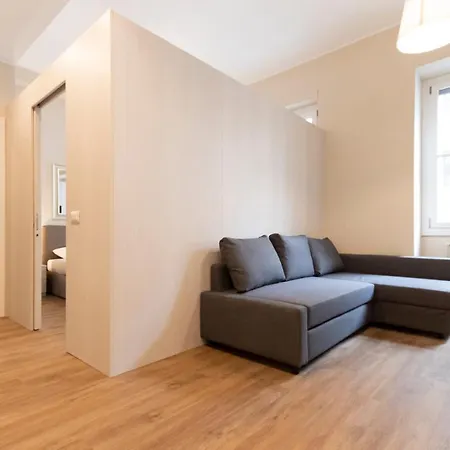 Apartment Missori 2 *