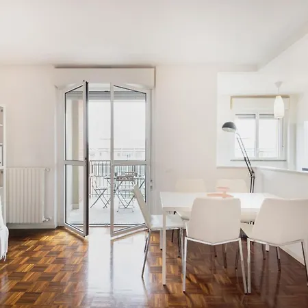 Easylife - Accogliente Dimora Con Balcone Apartment Milan