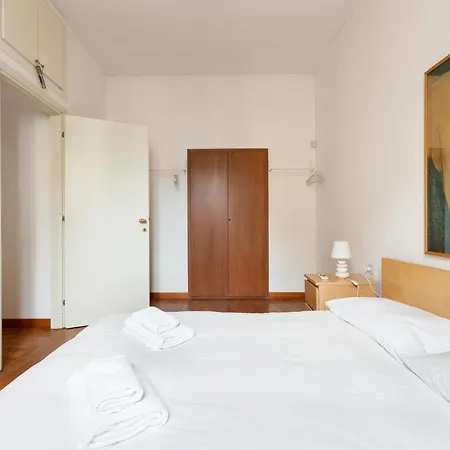 Daire Cozy With Balcony - Porta Romana District *