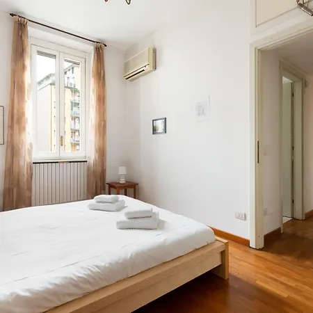 Apartment Cozy With Balcony - Porta Romana District Milan