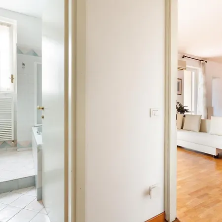 Apartment Cozy With Balcony - Porta Romana District