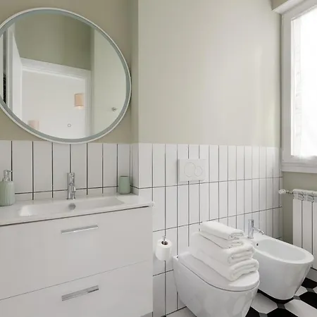 شقة Comfy X2 - 1,1 Km Far From Iulm University!