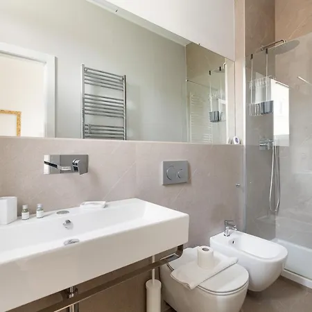 Milano- Darsena And Navigli Area! Cozy Apt! Milan