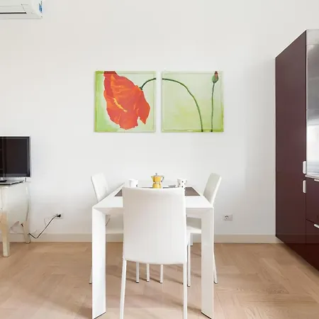 Milano- Darsena And Navigli Area! Cozy Apt! *