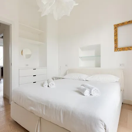 Milano- Darsena And Navigli Area! Cozy Apt! Milan