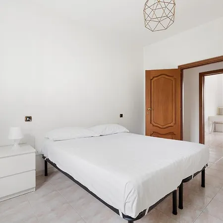 Comfy X6 - 400 M Far From Bonola Mm1 Apartment