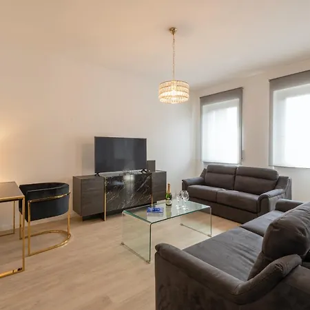 Apartman Bnbutler - Via Foppa 7 - 130 Mq In Posizione Strategica *