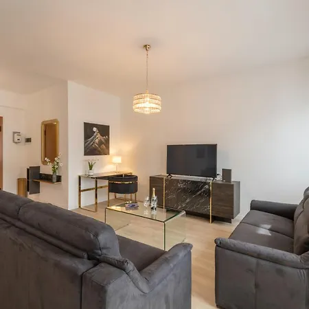 Apartman Bnbutler - Via Foppa 7 - 130 Mq In Posizione Strategica *