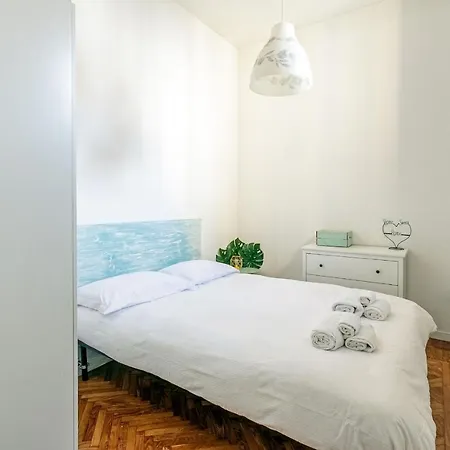 Carpi By Halldis * Mediolan