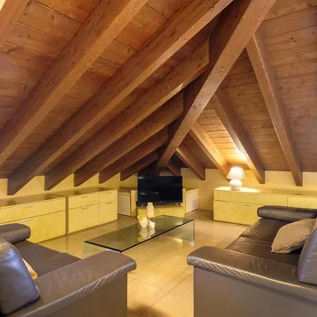 Easylife - Esclusivo Attico In S Babila Milano