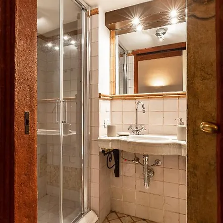 Cozy House In Naviglio Grande - Homy 아파트