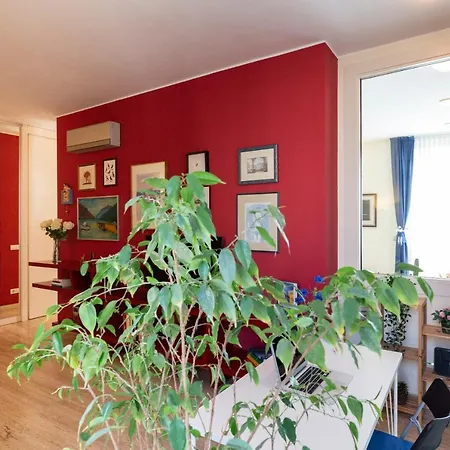 Twins - Tolstoj District Apartment Milan