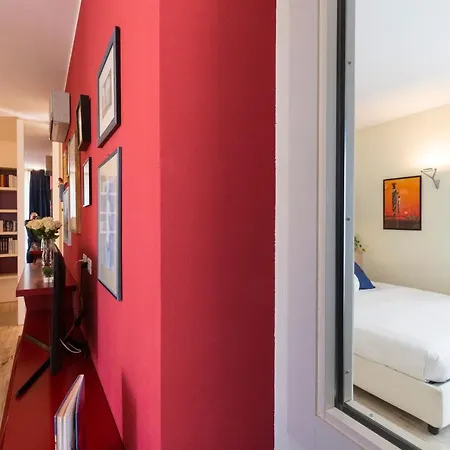 Twins - Tolstoj District Apartment