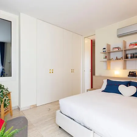 Twins - Tolstoj District Apartment Mailand