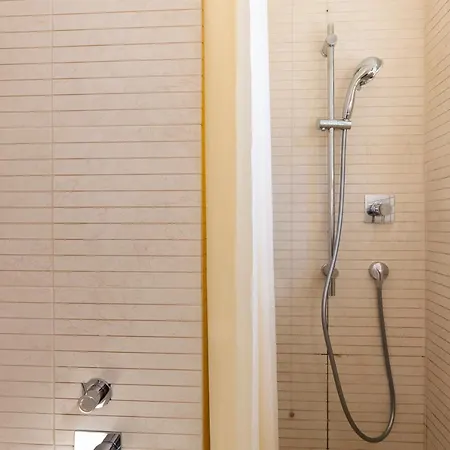 Twins - Tolstoj District Apartment *