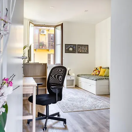 Joivy Bright Flat Near Sforzesco Castle Daire Milano