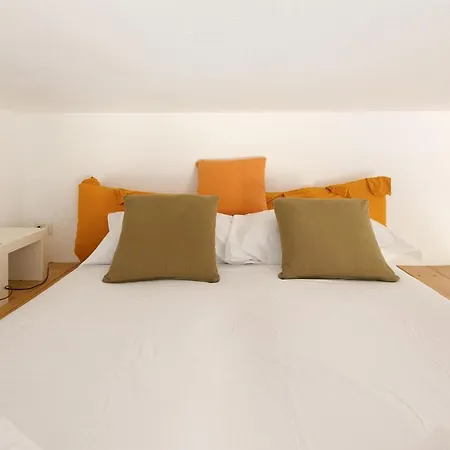 Budget Studio - 1,5 K Far From Citta Studi Apartment