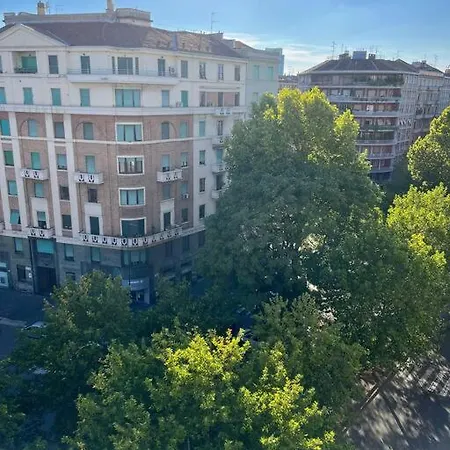 Luminoso E Moderno In Piazzale Loreto 아파트 밀라노