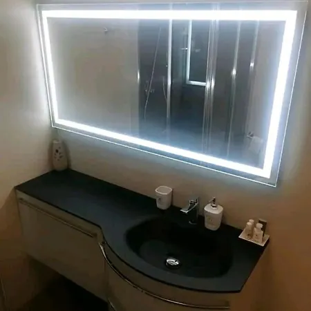 Luminoso E Moderno In Piazzale Loreto 밀라노