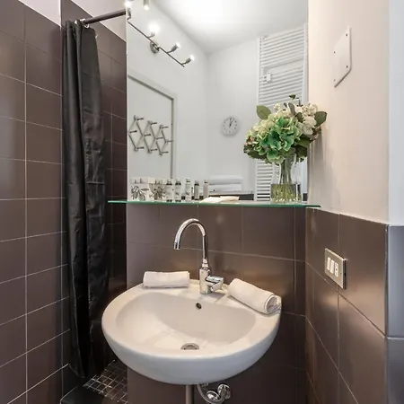 Bnbutler - Cesare Brivio, 21 - Ampio E Luminoso Lägenhet *