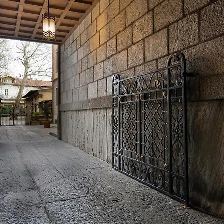 Interno In Un Castello Storico In Centro * Милан