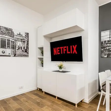 Life House-yellow San Siro & Duomo *