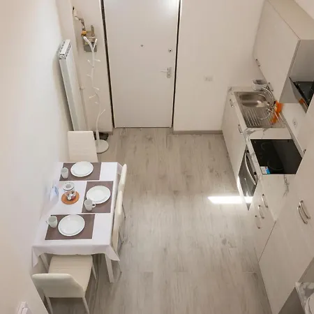 I Host - Neera 22 Apartman *