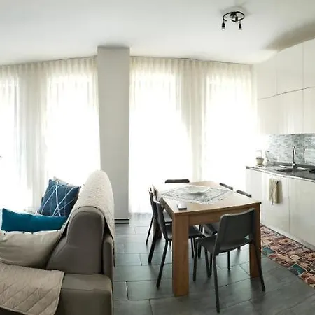 Lf Luxury Homes Apartment