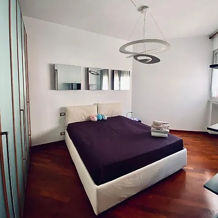דירה Elegante Bilocale In Zona Porta Romana מילאנו