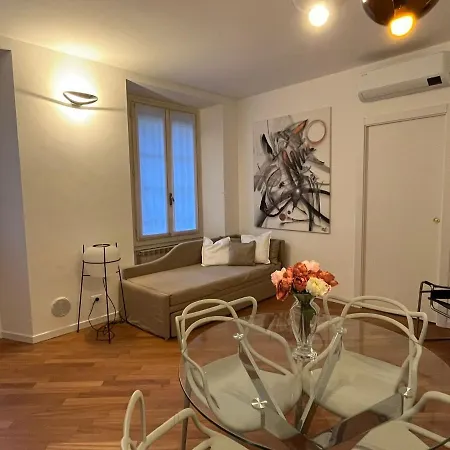 Casa Vercelli Delizioso Bilocale Moderno Nella Vecchia Apartman Milánó