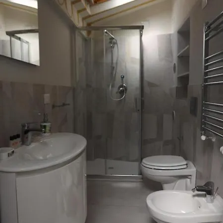 Imhome - Cadorna House Affittacamere Milano