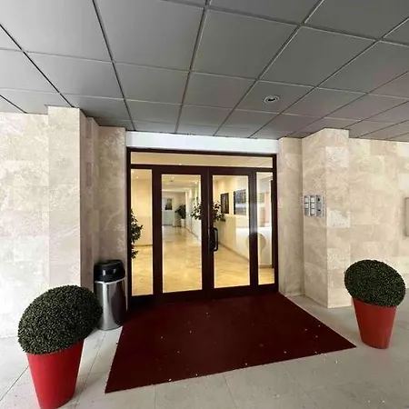 Privato Garibaldi Milan